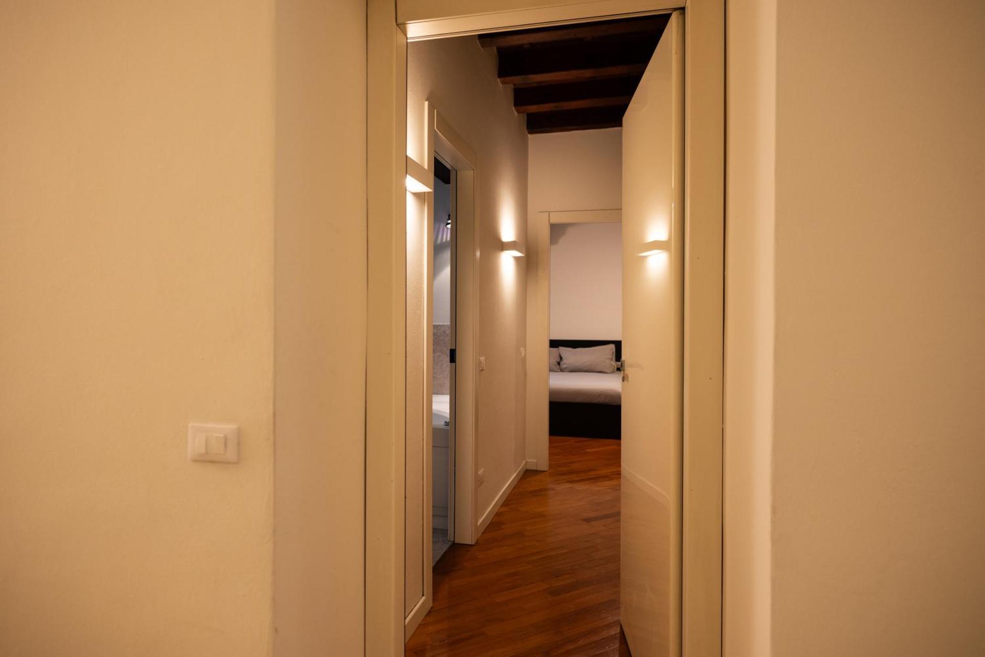 Suite N7 - Rifugio D'Epoca Con Posto Auto Brescia Luaran gambar
